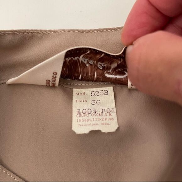 NWT Oscar De la Renta Blouse Size 36 Like M in Mocha - Picture 3 of 11